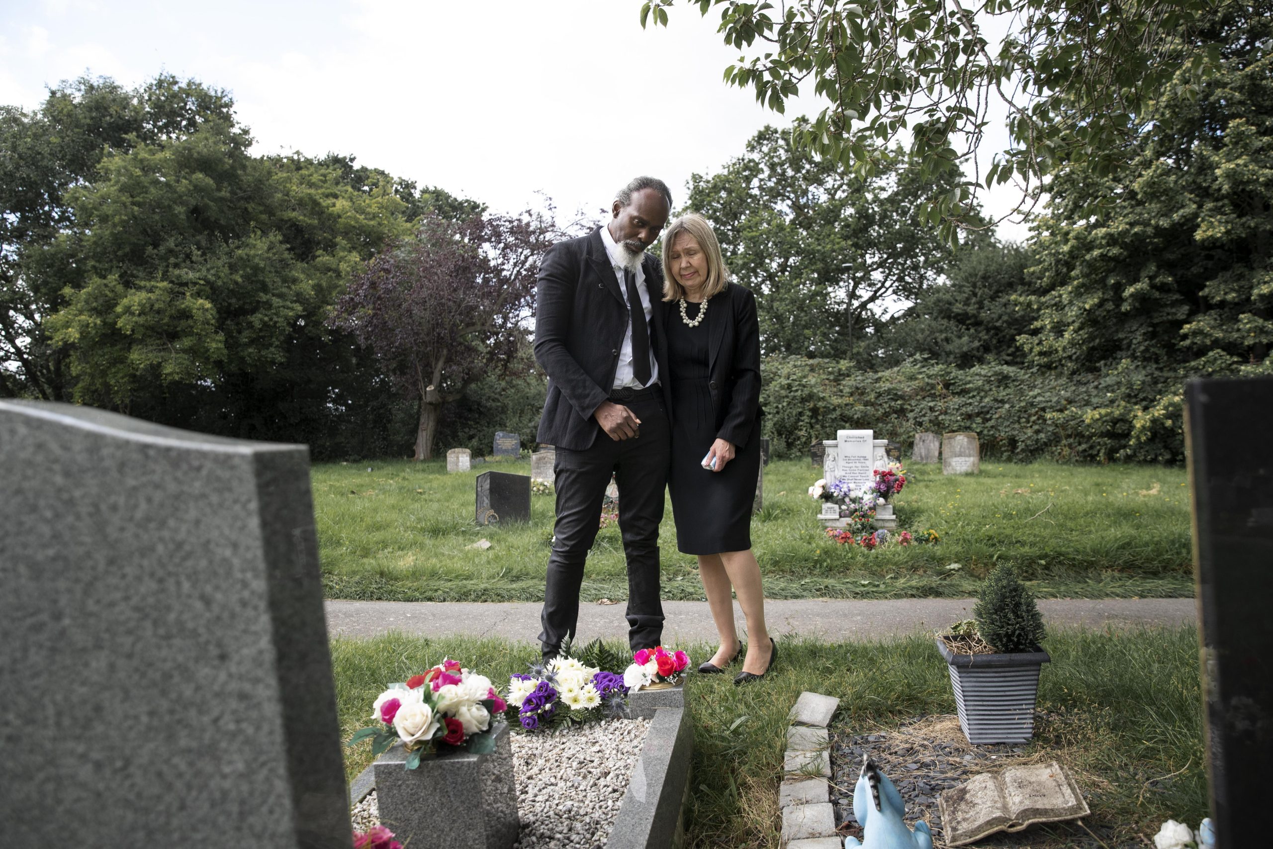 Comprar jazigo no cemitério: guia completo e seguro